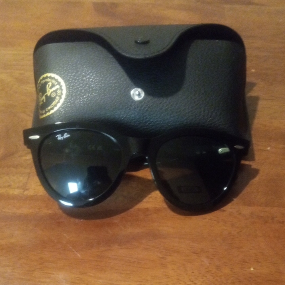 Ray-Ban Classic Black Sunglasses